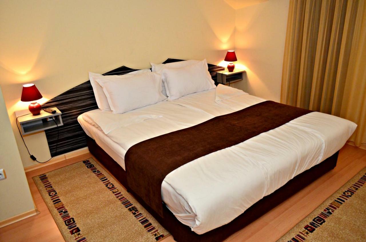 Family Hotel Maraya Arbanasi Exteriör bild